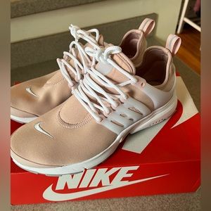 Nike air presto size 8 women’s